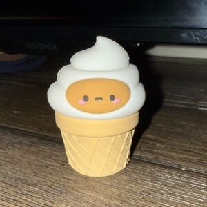 NWOT Smoko Tayto the Potato Ice Cream Vinyl Figure